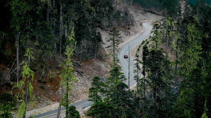 AITO 问界 · 心无界 赴山海 画面 10